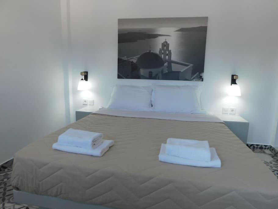 Fira Exo Katikies- Urban Fira Apartment Екстериор снимка