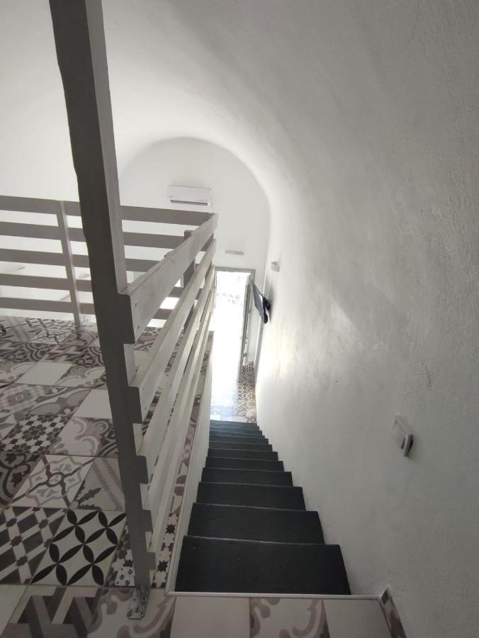 Fira Exo Katikies- Urban Fira Apartment Екстериор снимка