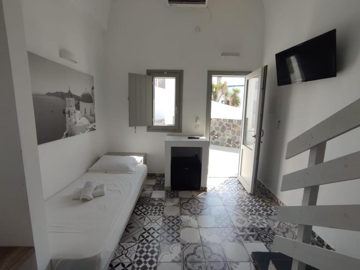 Fira Exo Katikies- Urban Fira Apartment Екстериор снимка
