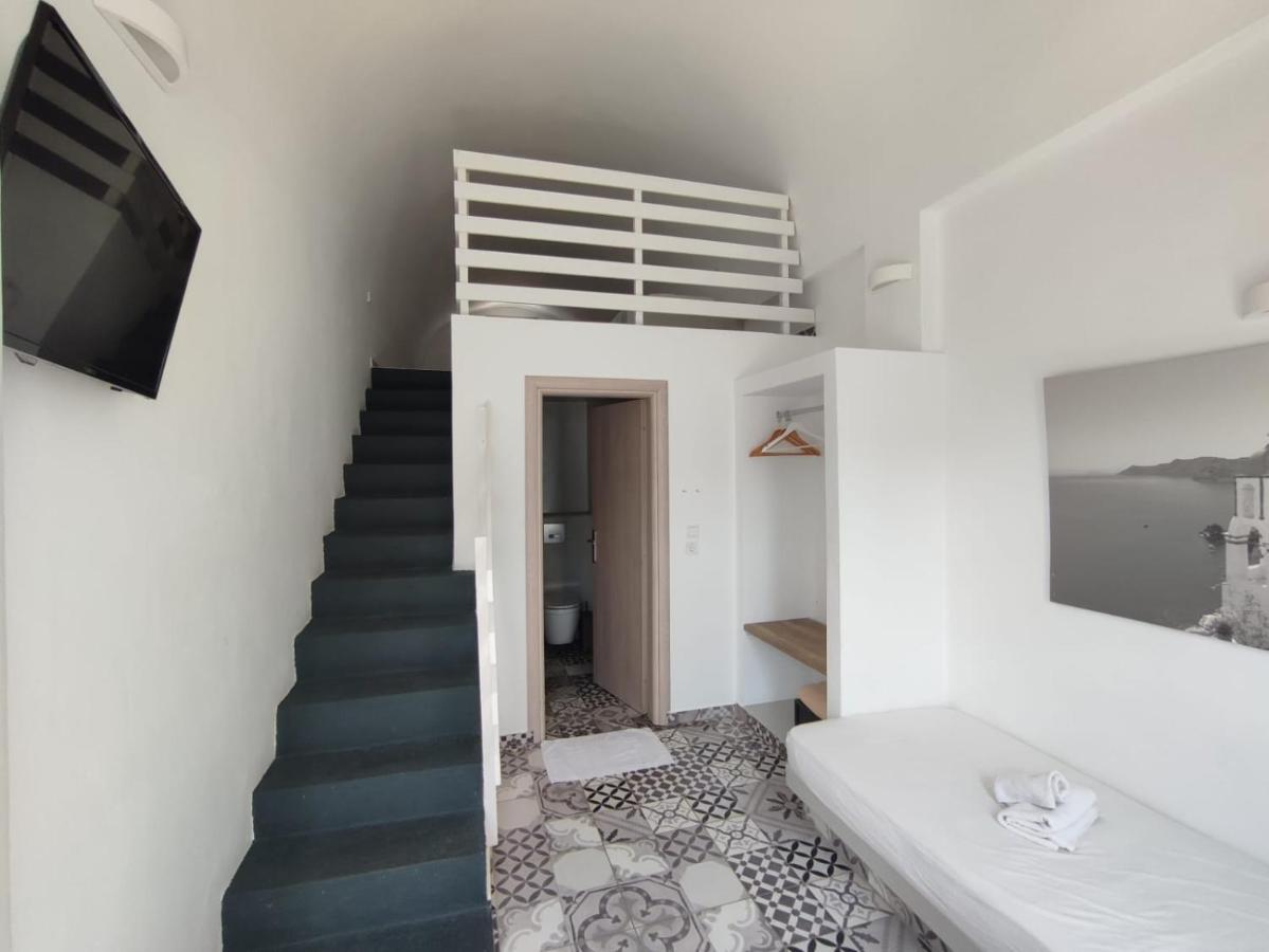 Fira Exo Katikies- Urban Fira Apartment Екстериор снимка